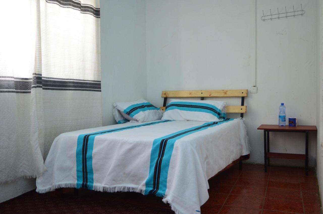 Chef Wondim Backpackers Hostel 곤다르 외부 사진